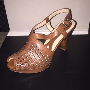 10W - Naturalizer Heel